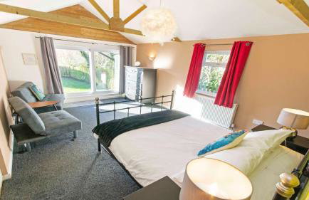 Streamways Nr Croyde 6 Bedroom, Sleeps 12-16, Hot Tub - Foto 49