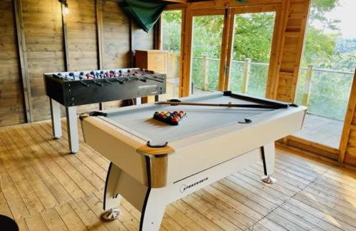 The Crest Hillside Retreat With Hot Tub - Foto 3