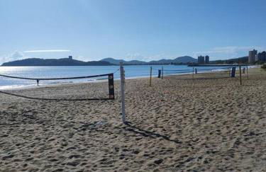 Sobrado com piscina, banheira e garagem coberta. - Foto 41