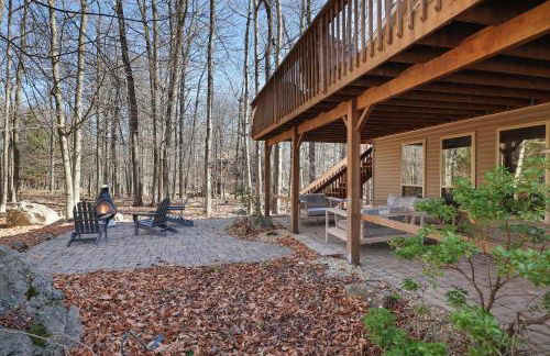 Serene Escape at Big Bass Lake & Pool Access - Foto 75