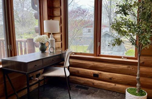 Luxury Log Cabin w Beach & Dock Sleeps 12 - Photo 10