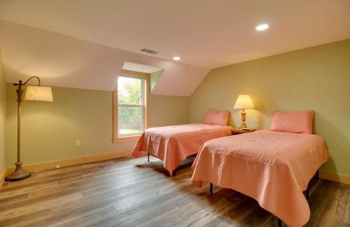 Unique Cotter Getaway with Deck and Outdoor Dining! - Foto 17