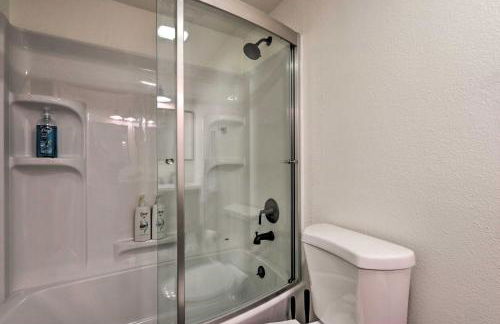 Deck, Games and Fire Pit Modern Pine Cabin! - Foto 20