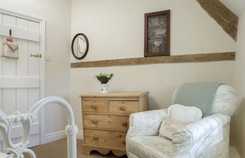 Slatters Cottage - 17th Century Cotswolds Cottage - Photo 15