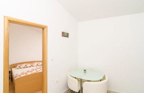 Apartments & Rooms Bari i -Comfort One Bedroom Apartment with Balcony and Garden View Apt Preko-5 - Foto 1
