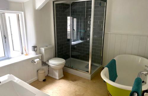 Quirky fisherman's cottage by the sea in Brixham - Photo 25