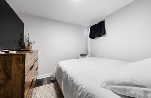 Airport Haven - Cozy 2BR Apt 5 Min Away - Foto 21