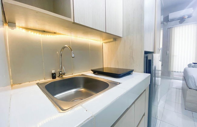 Elegant And Homey Studio At Amartha View Apartment - Foto 9