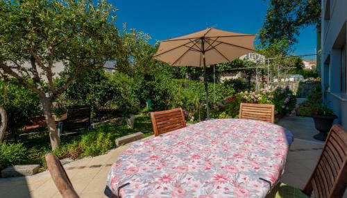 Uvala Apartment - Foto 1, Garden view