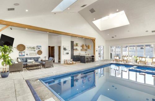 Private Pool and Hot Tub Luxe Unit Near UTA Train! - Foto 1