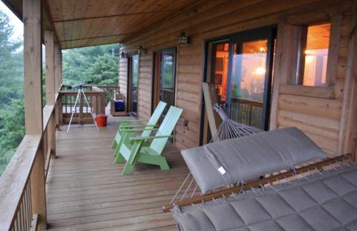 Cabin in Lost City WV with Hot Tub and Pet Friendly - Foto 18