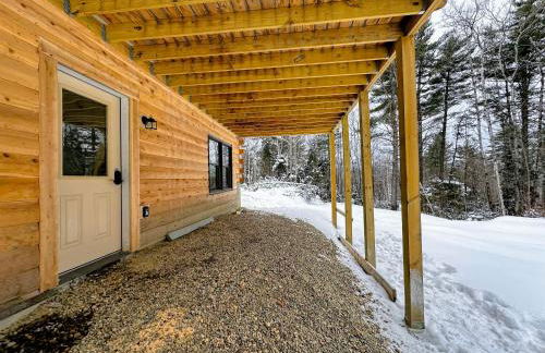 31R Brand new log home on quiet side street in Bethlehem, close to Main Street! 20 min to skiing - Foto 23