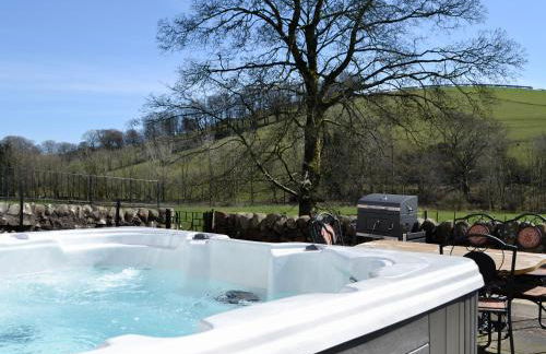 West Lanegate Farmhouse - Photo 1