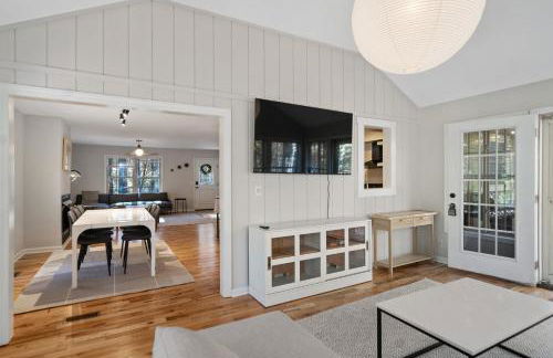 Emerald Cabin W/Hot tub, Firepit, Lake, Skiing - Foto 27