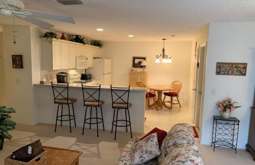Cozy home, Between Lake Sumter & Brownwood! - Foto 10
