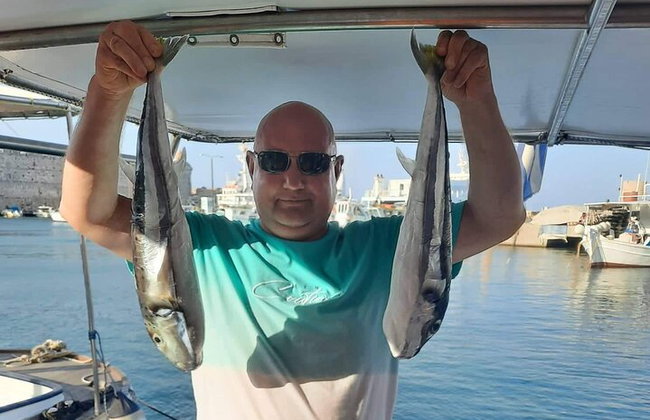 Capitán Manolis Pesca con barbacoa en el barco - Foto 39