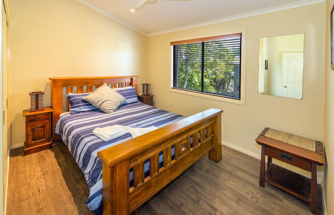 Safety Beach Ocean Bungalows - Photo 3