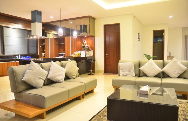 Mentari Hill View 8 BR heated pool and movie room - Photo 19