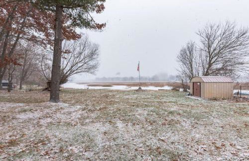 Amazing Lakefront Retreat On Long Lake! 2 Bedroom Home by RedAwning - Foto 76