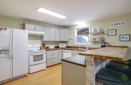 Mtn Views and Fire Pit! Spirit Lake Family Gem - Foto 5