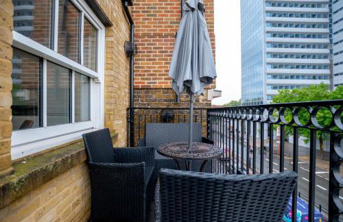 1BR Flat, Sleeps 4, Opposite Gunnersbury Station - Foto 6