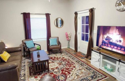 Downtown Charm Two Bedroom Home - Foto 1