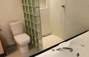 Casa com PiSCiNa, BaNHeiRa e A/C- Centro de Joinville - Foto 20