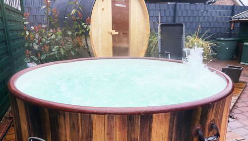 Ferien im Wangerland Ferienwohnung LEUCHTTURM Minsen Schillig Hund Pool Sauna - Photo 4