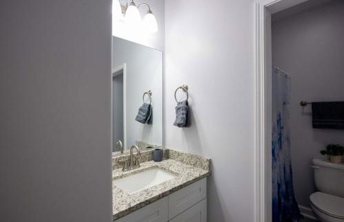 2 Min to Downtown - 9 to Elon - Fast Wi-Fi - Foto 18