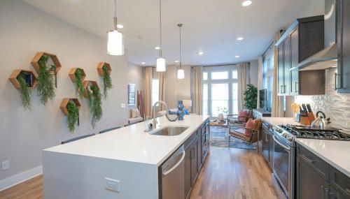 2 Miles to Broadway w Rooftop Deck Grill & Garage - Foto 4