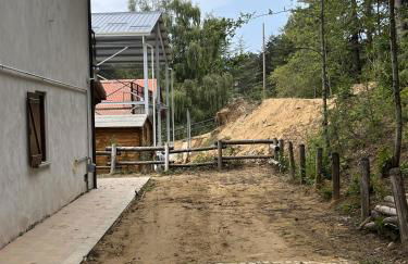 Tra il bosco e il lago - Foto 7