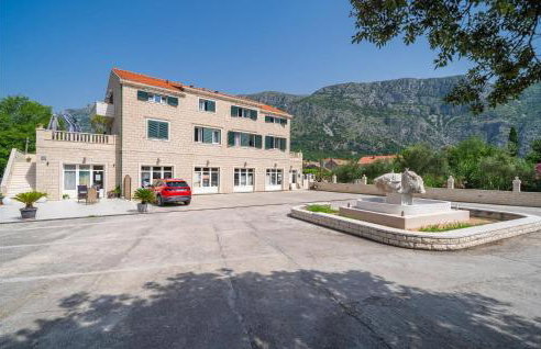 Gorgeous Apartment In Dubrovnik - Photo 9