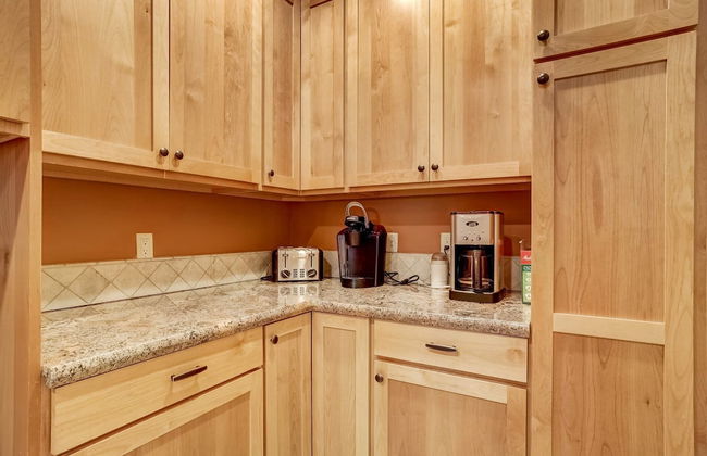 Stunning Forest Retreat - Walk to Upper Truckee River! - Foto 30