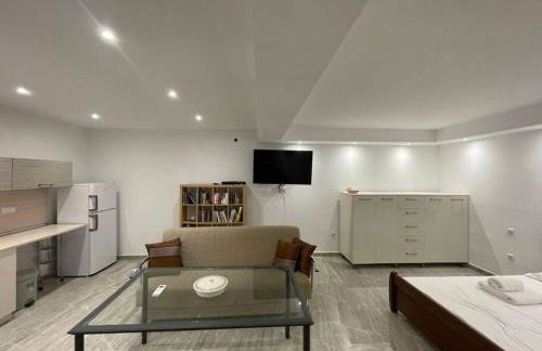 EmilyApartments 1 - Photo 8