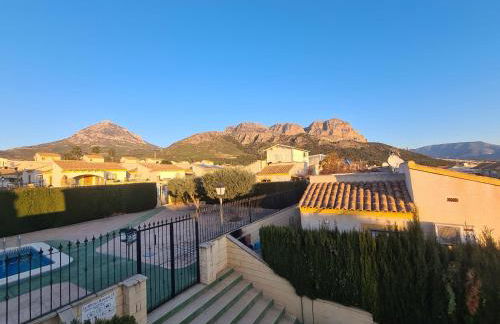 Velo Villa w/ A/C, free Wi-Fi & Pool near Benidorm - Foto 7