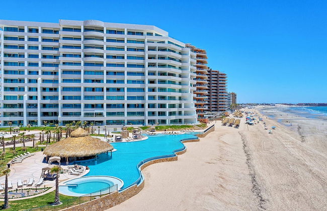 Oceanfront Vibes Iconic Beachside Getaway - Foto 2