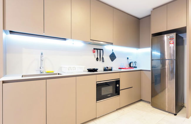 Moonway Luxury Suites At Eaton Residence - Photo 59