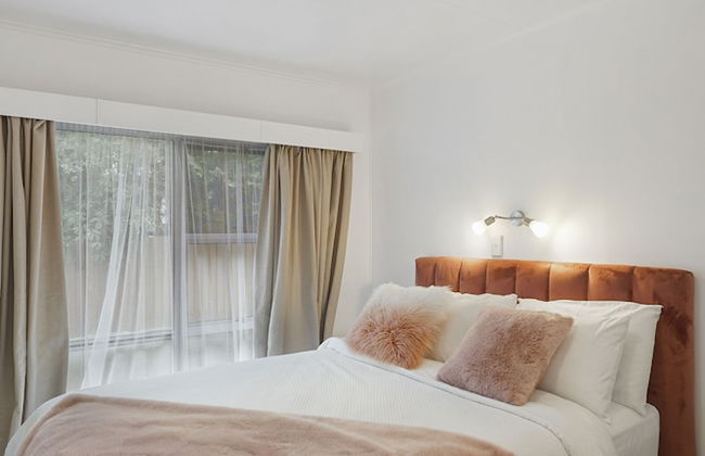 Lakeview Escape with spa - sauna - patio - Photo 9