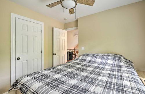 Game Room and Hot Tub Old Forge Home! - Foto 33