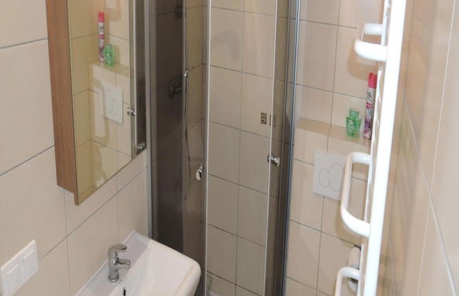 Big Holiday Home in Lukecin for 9 Persons - Foto 12