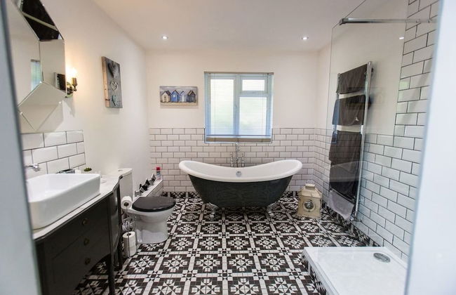 Oakley Country Retreat-1 Bed-garden-free Parking - Photo 1