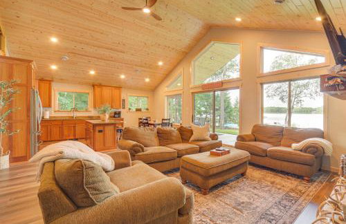 Boat Dock, BBQ and Fireside Fun Clam Lake Cabin - Foto 5