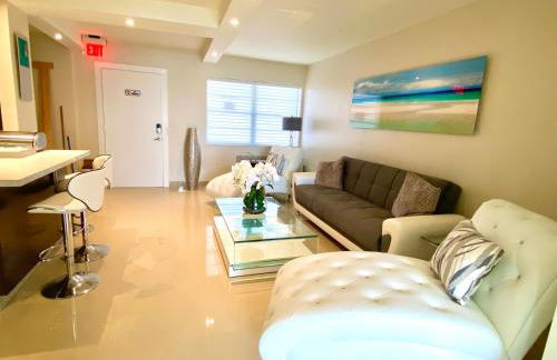 Premium Modern waterfront apartment with Miami Skyline view on the bay 5 mins drive to Miami Beach with free parking - Foto 5
