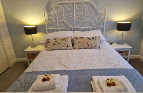 Alverstoke Manor - family home with pool table - Photo 7