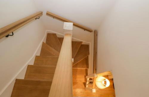 Little Foxes - Photo 17