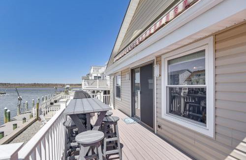 Bayfront Home with Boat Dock and Deck in Forked River - Foto 21