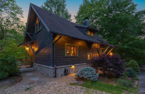 HOT TUB & PET-FRIENDLY Cabin in Cheshire Village - Foto 2