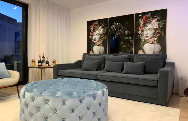 Lux - With Private Pool - A1 - Photo 12