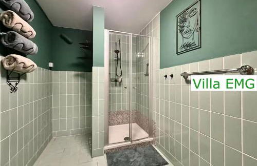 Luxus Ferienhaus Villa EMG München in Moosburg mit Pool, SPA, Kamin, Wald, See für Familien Gruppen bis 24 Personen - Foto 74