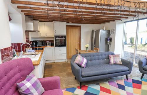 Chestnut Barn - Photo 7